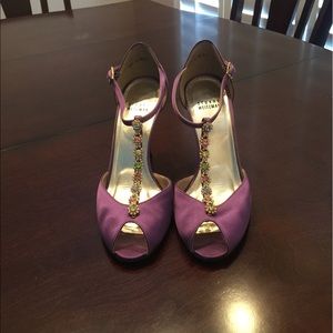 Stuart Weitzman Fabulosity Plum Satin size 7