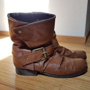 Cognac flannel lined booties