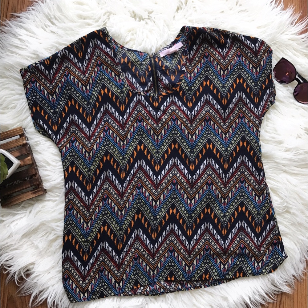 ✨ Tribal/ Multi Pattern Blouse✨🛍