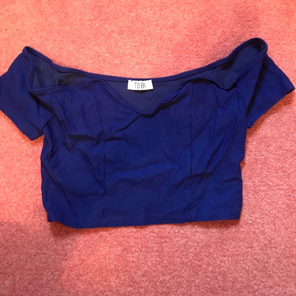Blue cropped top