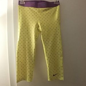 Youth Large Nike Pro Workout Capris