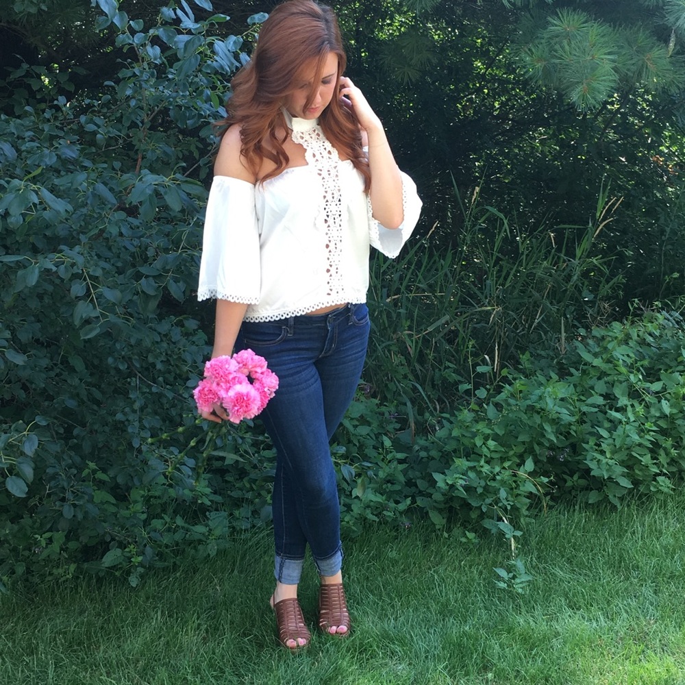 White Lace Choker Style Top - Picture 3 of 5