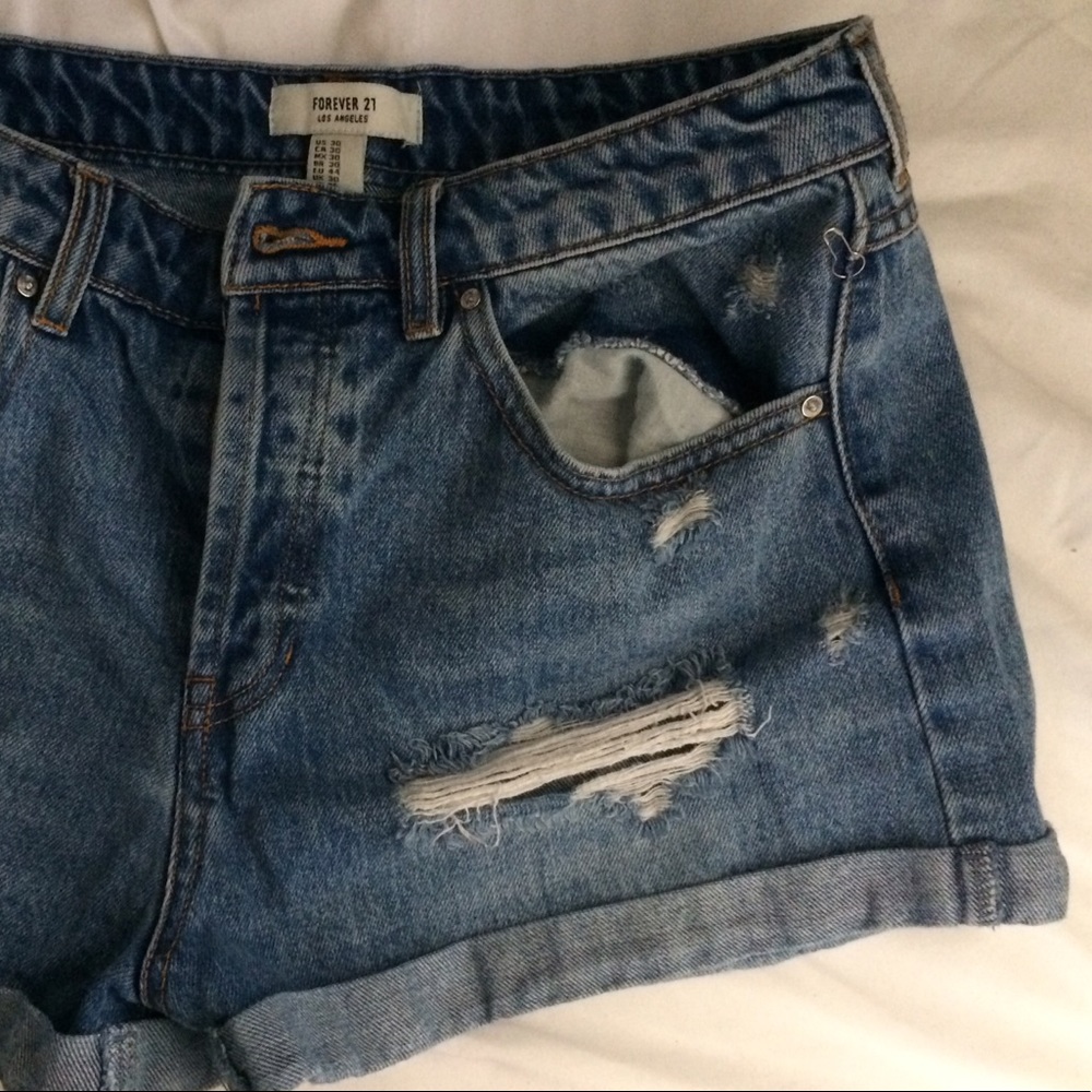 Worn-Looking F21 Jean shorts🍄✨💙