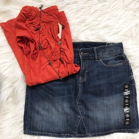 gap brand new Y2K dark wash denim mini skirt - Picture 2 of 5