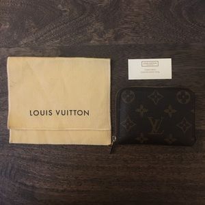 CLEARANCE Louis Vuitton Zipper Wallet