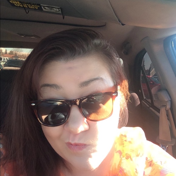 Meet your Posher, Rebecca - Picture 4 of 4