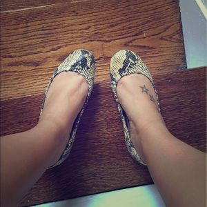 Bcbg Kyle flats
