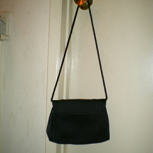 Black Barbara Bolen Evening Handbag -- Final Price - Picture 3 of 13