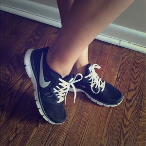 Nike woman's flex sneakers. Brand new with box