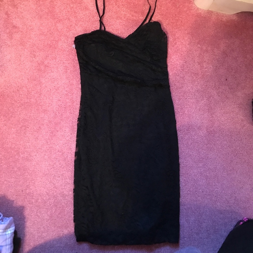 Black body con floral lace dress