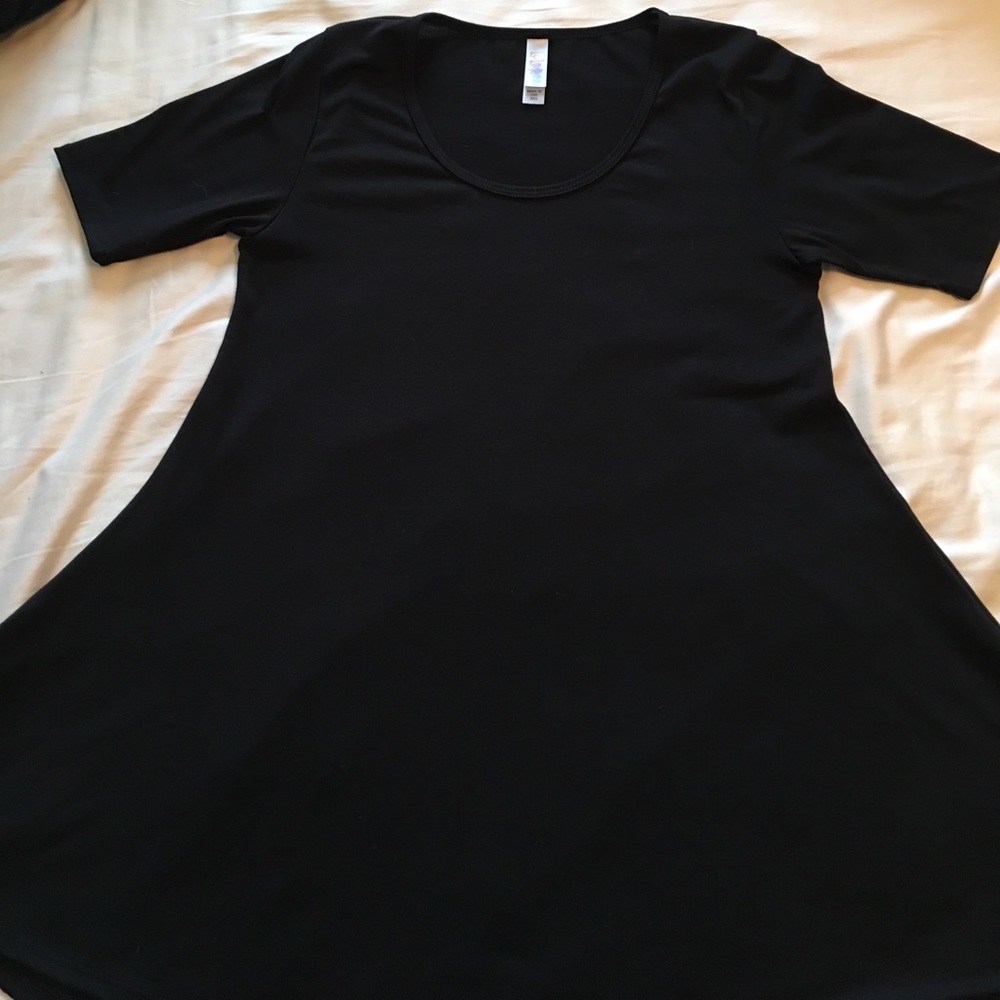 Like new xxs Lularoe perfect tee!