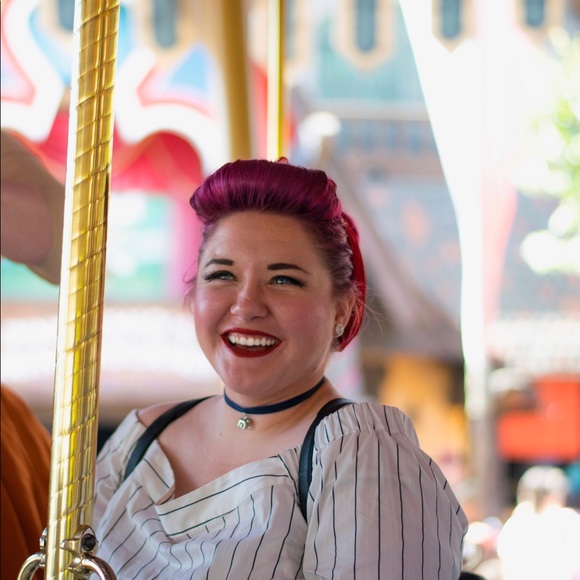 Meet your Posher, Lauren from And Coffee Blog! ☕️ - Picture 4 of 4