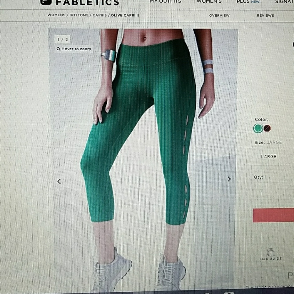 NWT Fabletics Olive Capri II Size Large