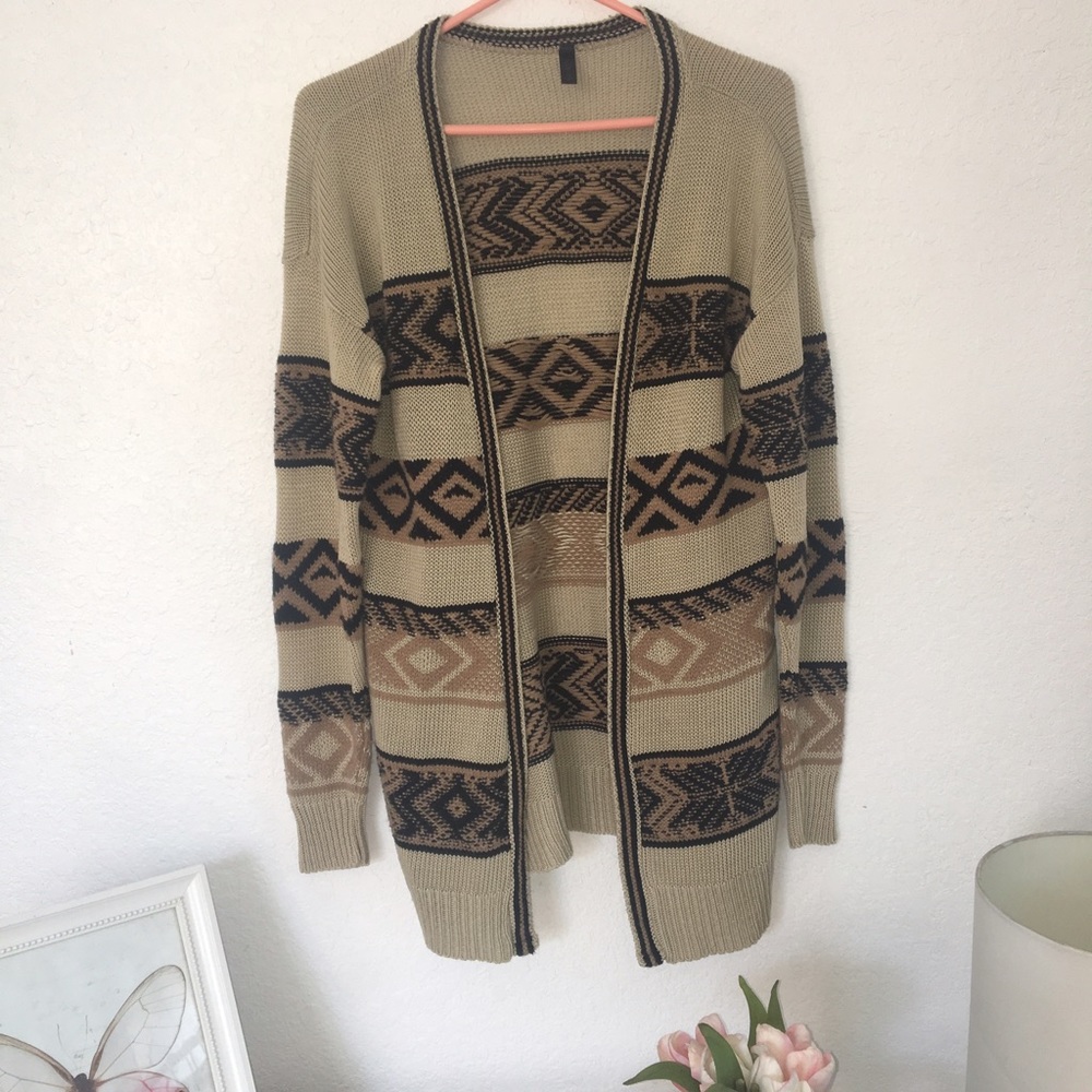 Tribal Print Cardigan Sz Medium - Picture 1 of 5