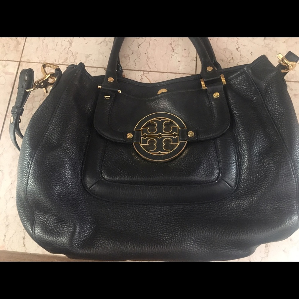 Tory Burch Amanda Hobo Bag (Black Pebbled)