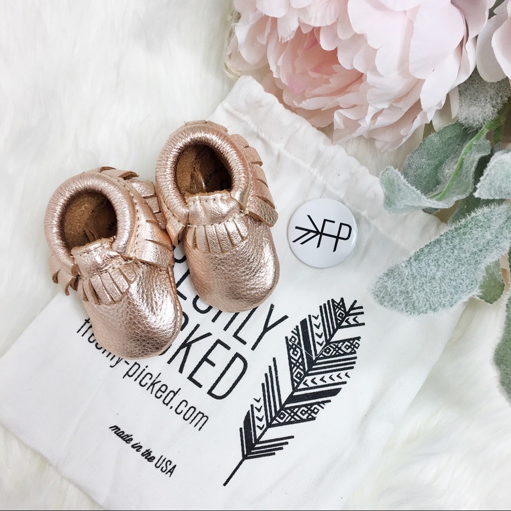 NWOT Freshly Picked Baby Moccasins 0-3 Rose Gold