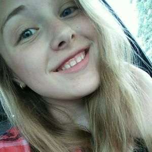 Meet your Posher, Carly