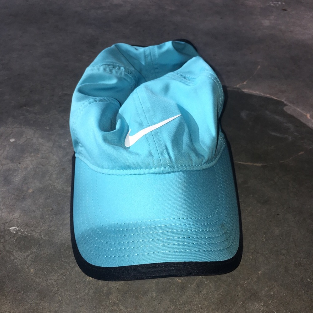 Nike Dri-Fit featherlight hat
