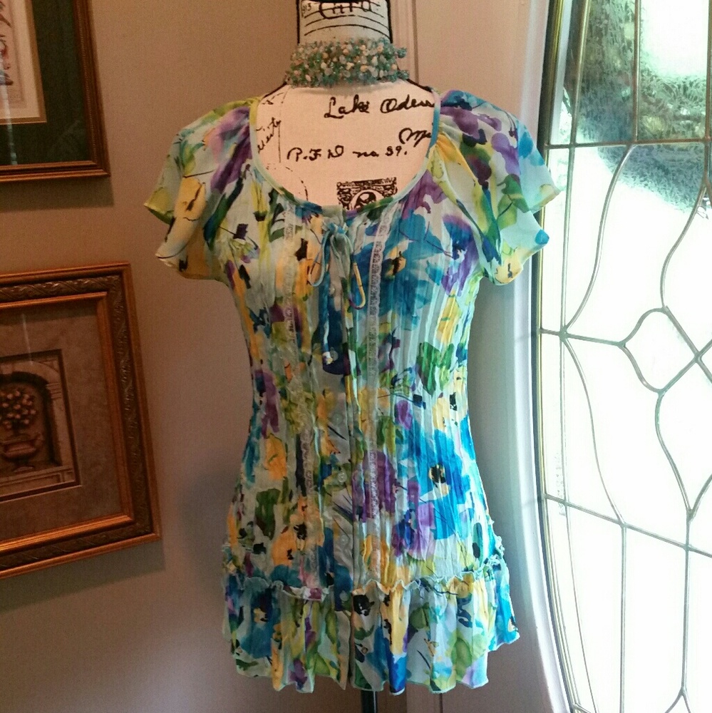 Notations Floral Crinkle Fabric Top with Ruffles