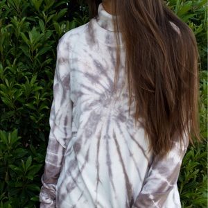 (SOLD) Renewed Long Sleeve Turtle Neck
