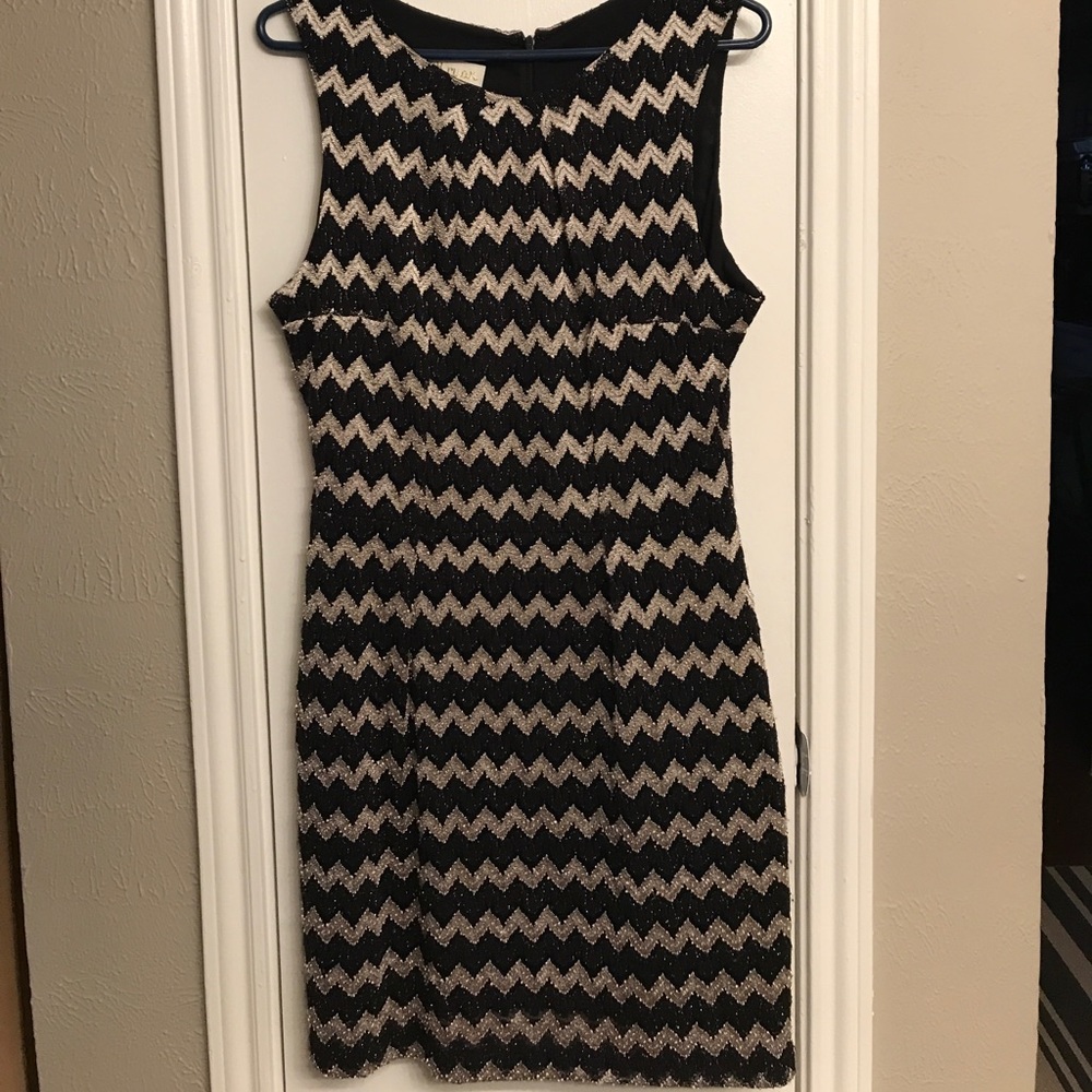 Worn once!! Britt Ryan chevron print dress