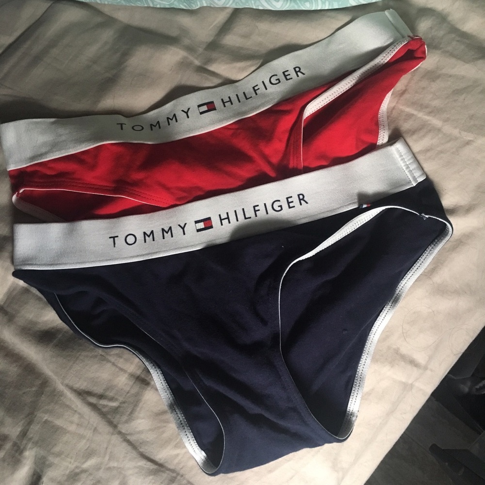 Tommy Hilfiger underwear set **NEEDS TO GO