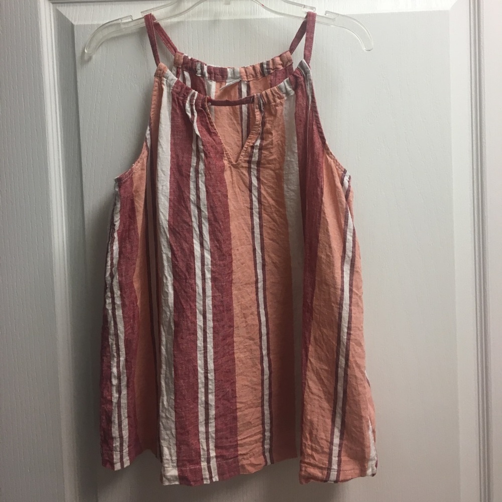 Cute striped top!