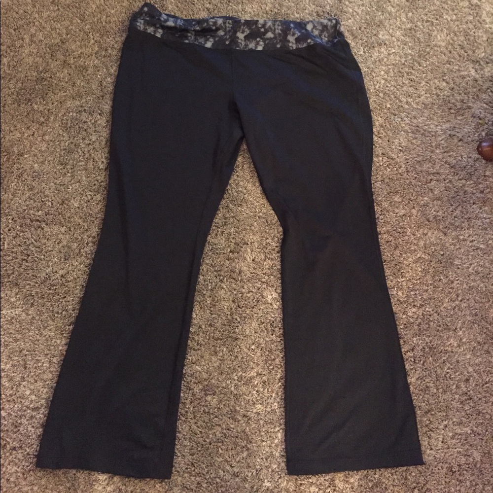 MTA sport women's pants size 3x -polyester/spandex