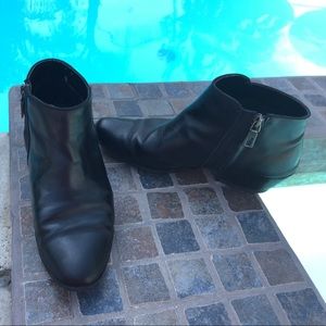 Black leather "Geronimo" ankle booties