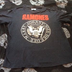 Vintage Ramones shirt