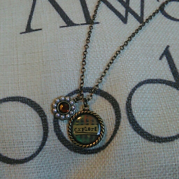 Explore necklace, pearls - Picture 1 of 2