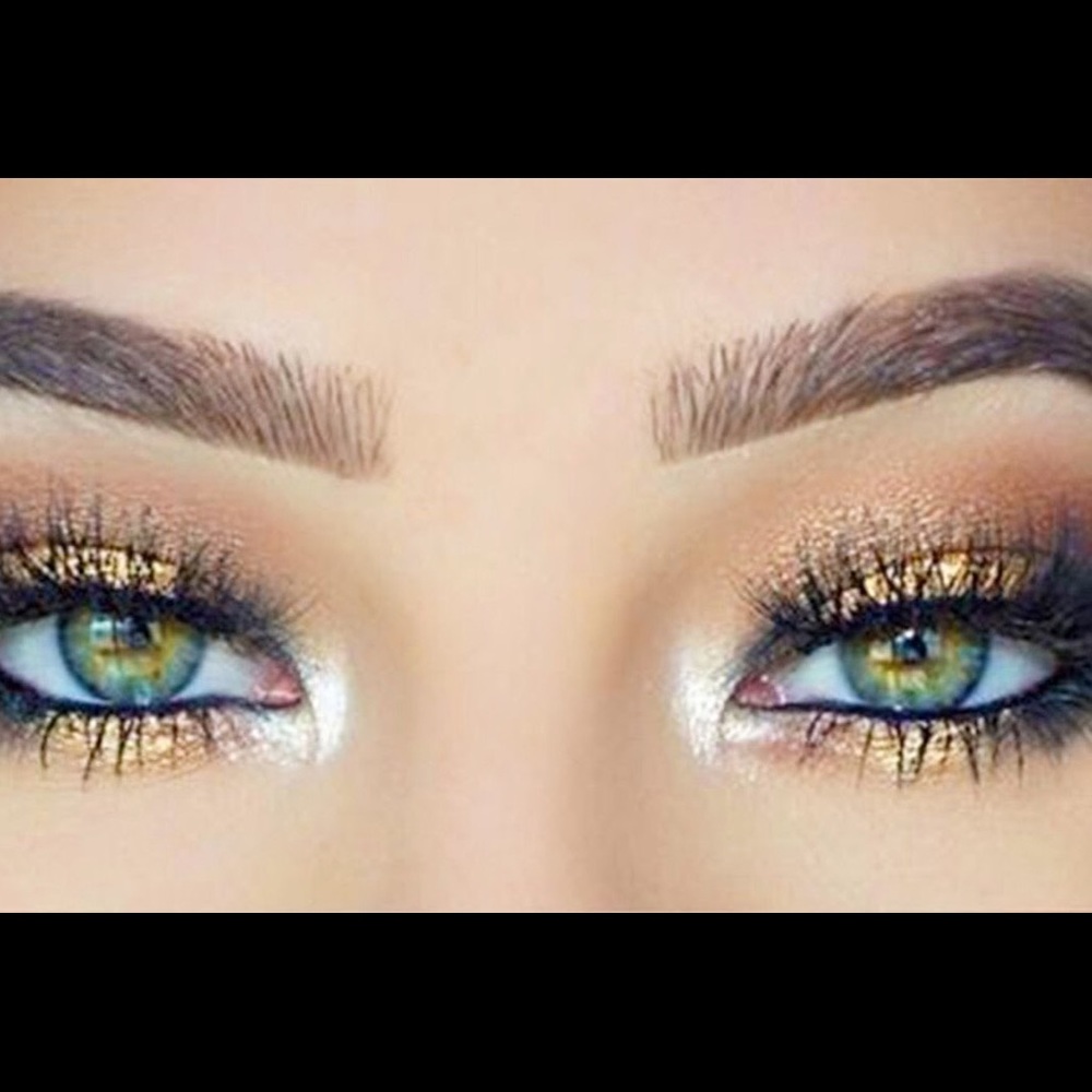 Color lashes