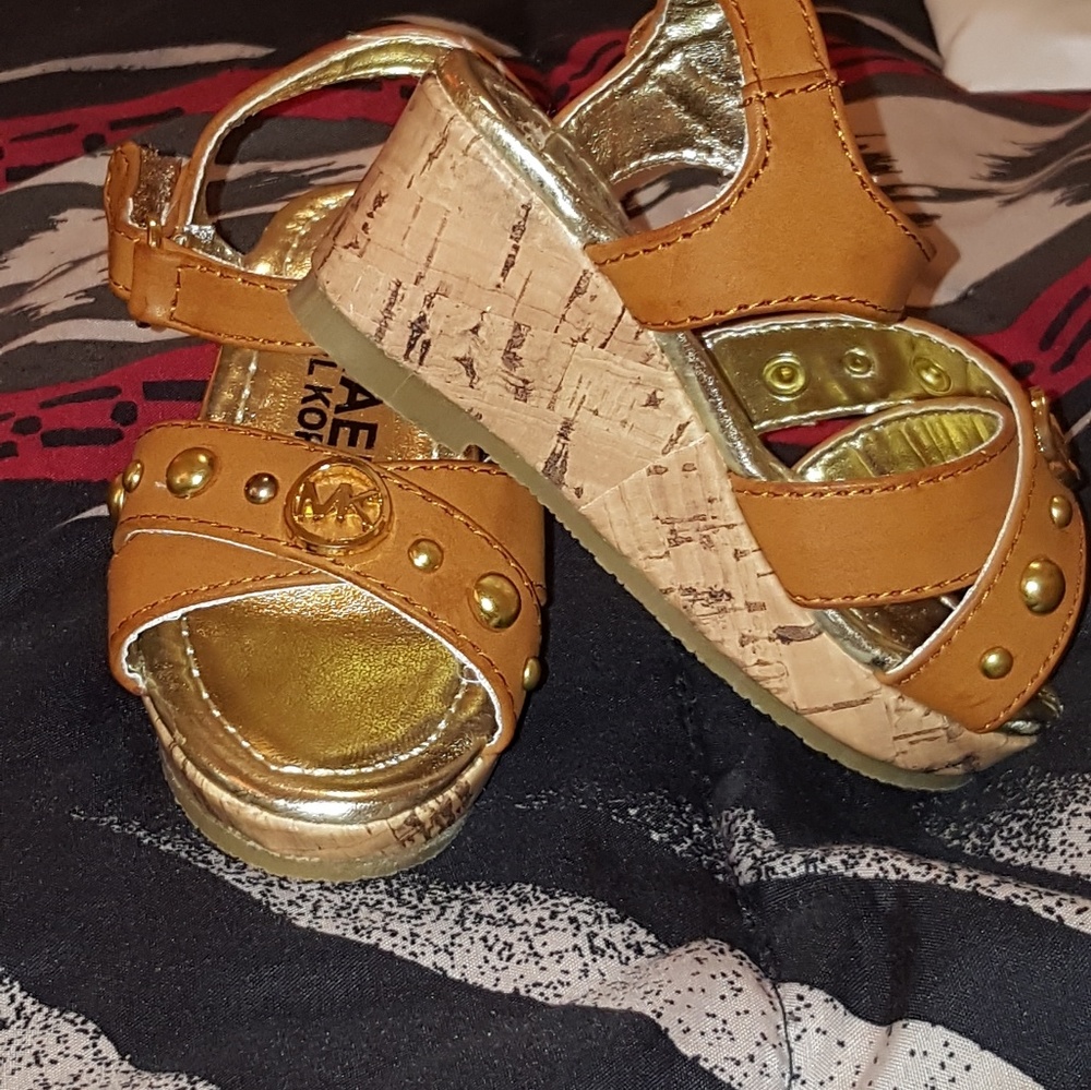 Mk toddler heels