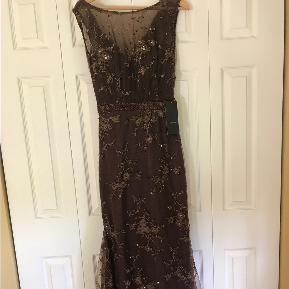 Mother of the Groom Izidress