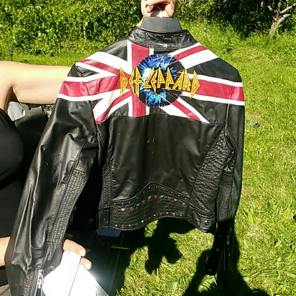 Wilson leather, authentic Def Leopard women's - Picture 2 of 4