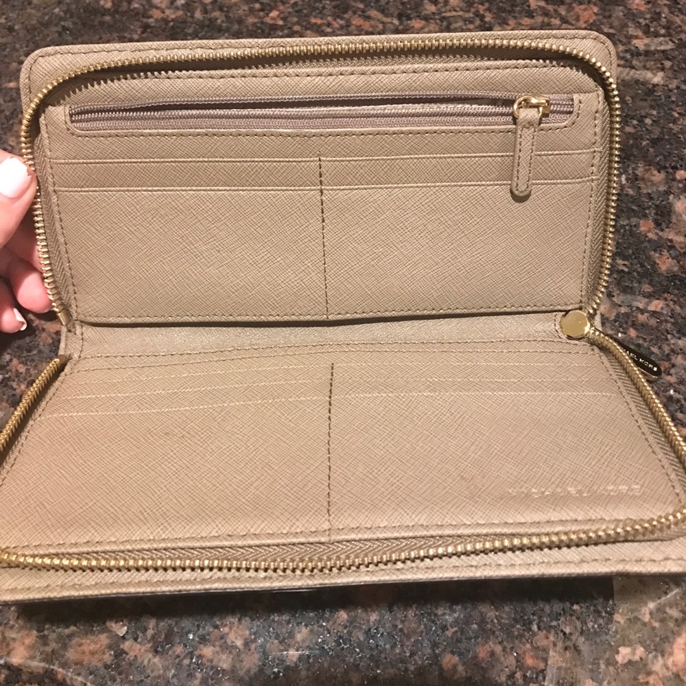 Mk wallet - Picture 3 of 3