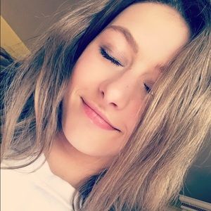 Meet your Posher, Gabbie