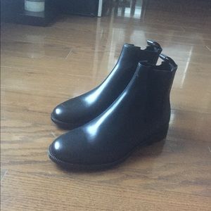 Burberry low cut boots
