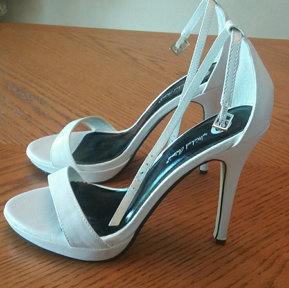Women’s Sandals Michael Antonio Heels Size 8