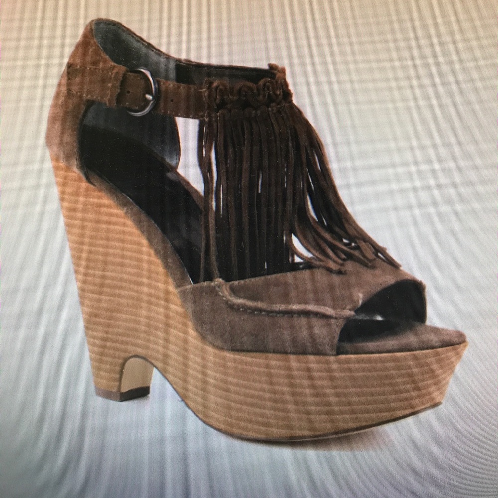 ❌SOLD❌Carlos by Carlos Santana Nile fringe wedges!