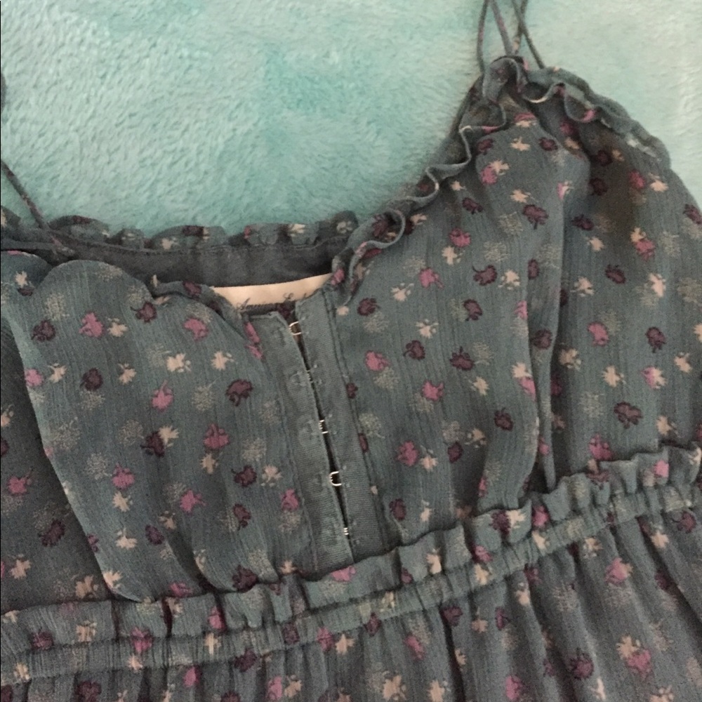 Dress - Picture 4 of 4