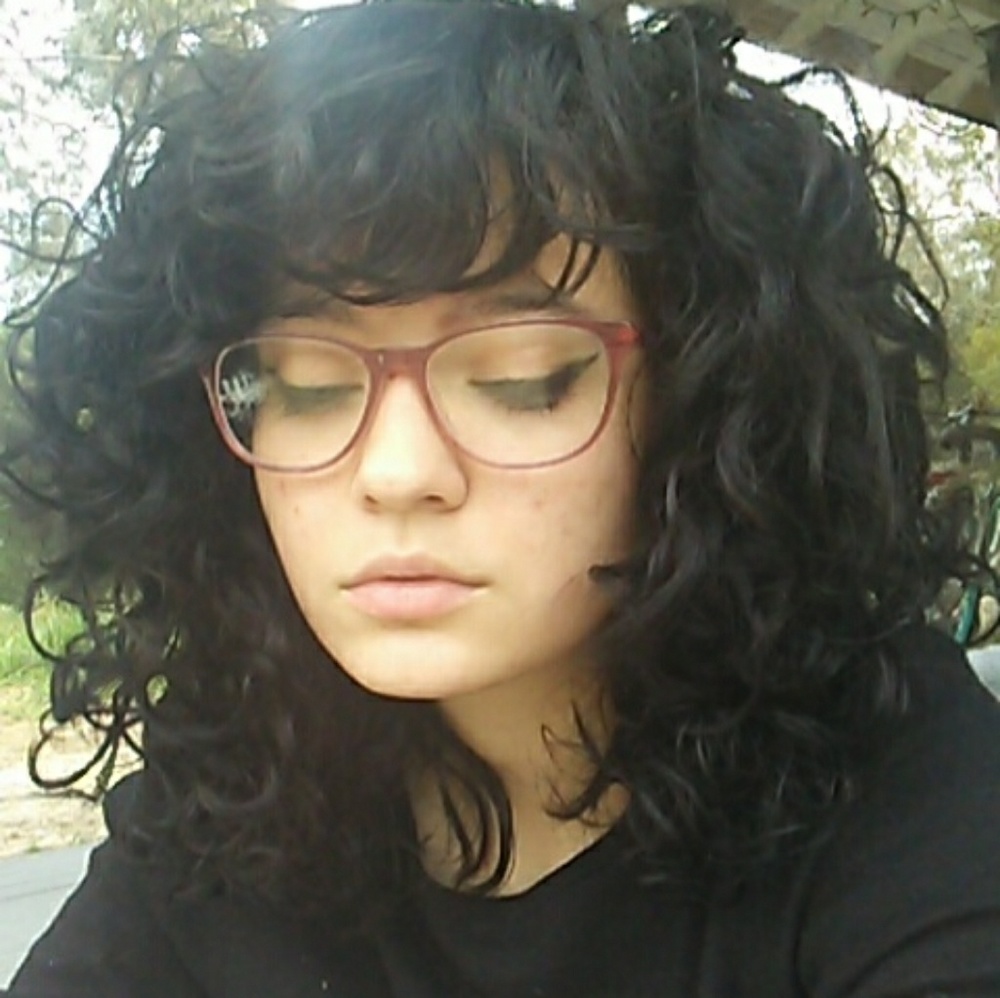 Meet your Posher, Leanna