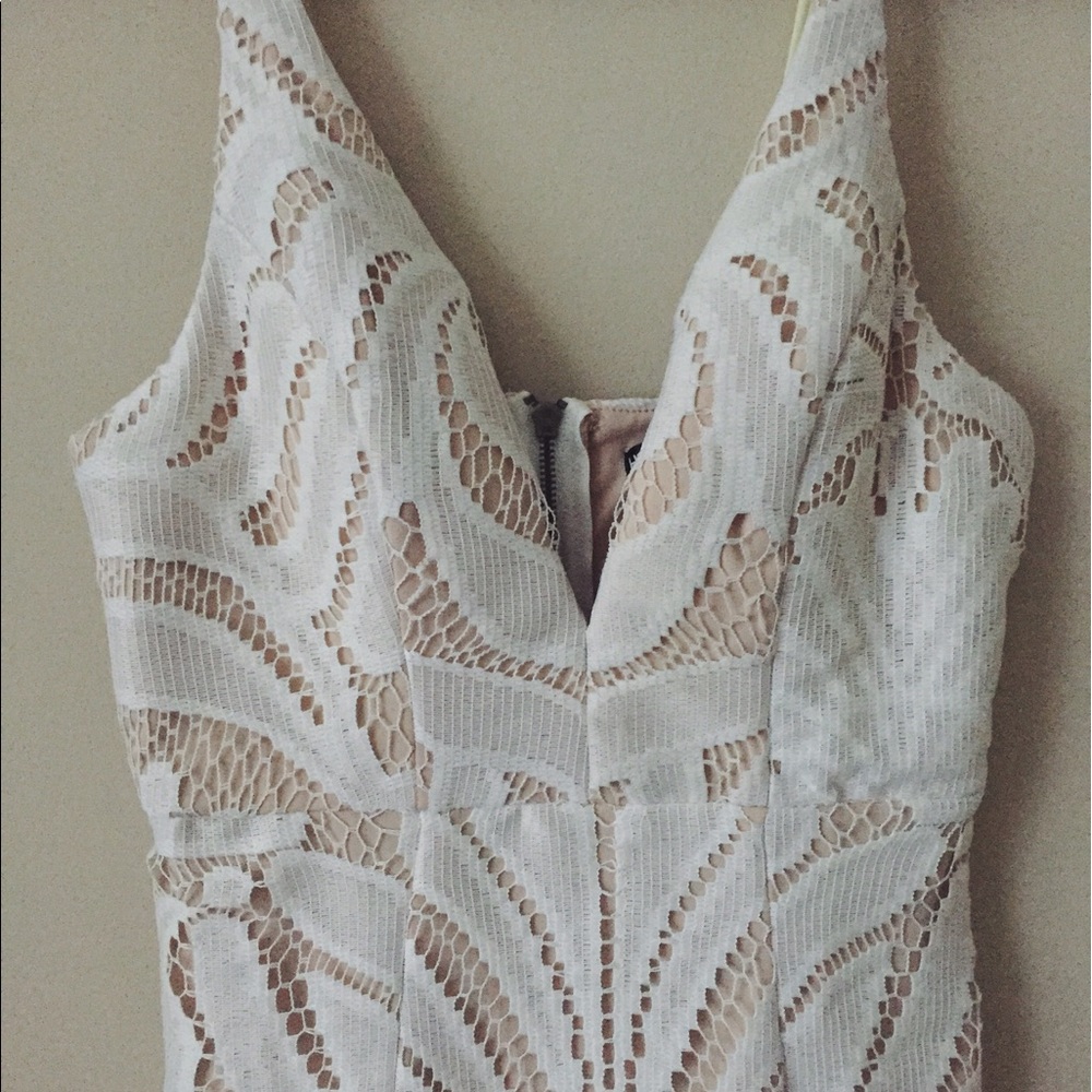 Hello Molly White Dress - Picture 3 of 6
