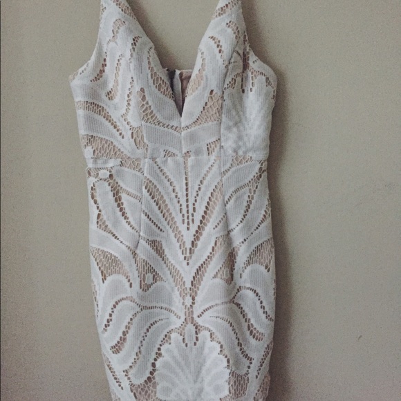 Hello Molly White Dress - Picture 2 of 6