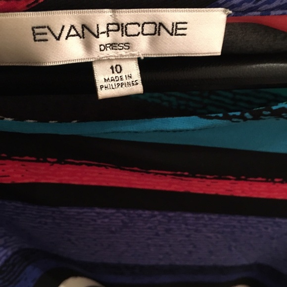 Evan Picone Abstract Ruched Dress - Picture 2 of 4