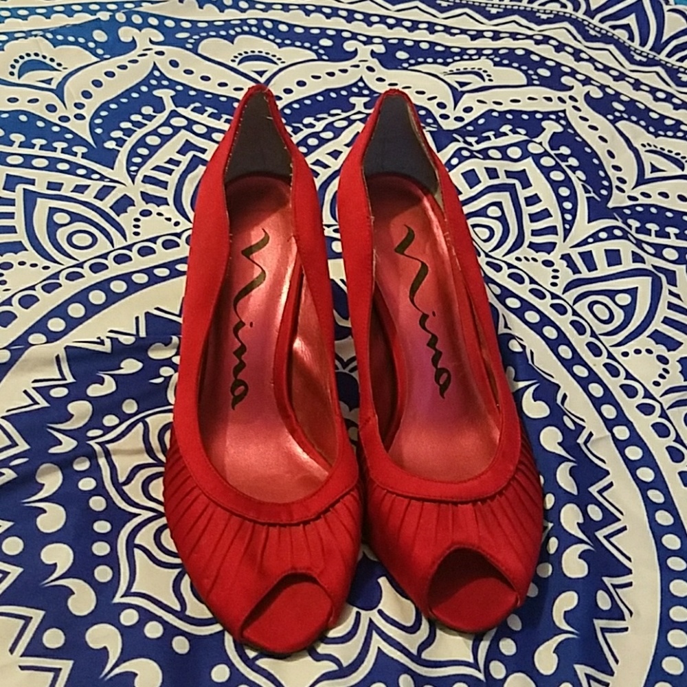 Red velvateen peep toe kitten heels