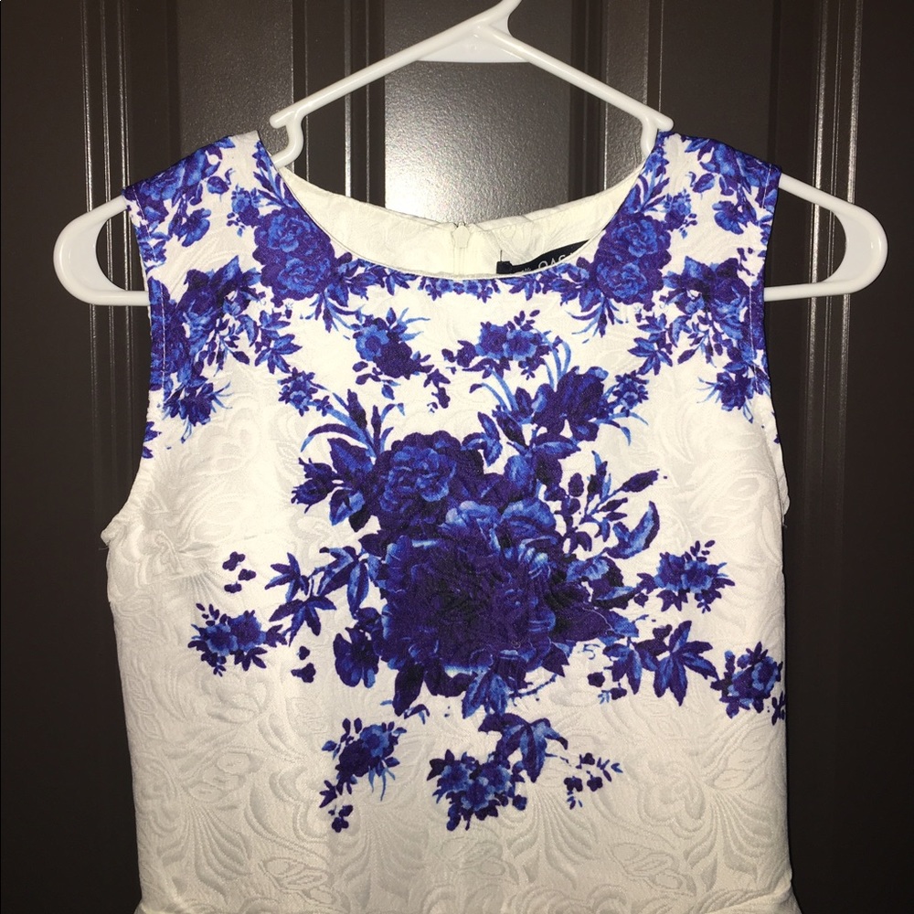 Formal Dress - Picture 3 of 5