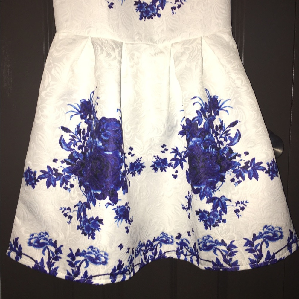 Formal Dress - Picture 4 of 5