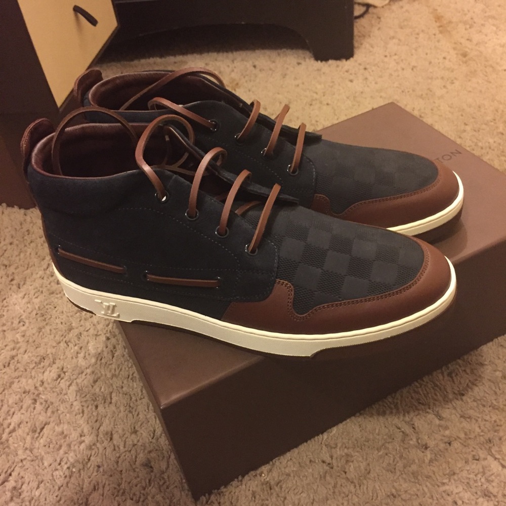 ✅SOLD✅ Louis Vuitton Propeller Sneaker