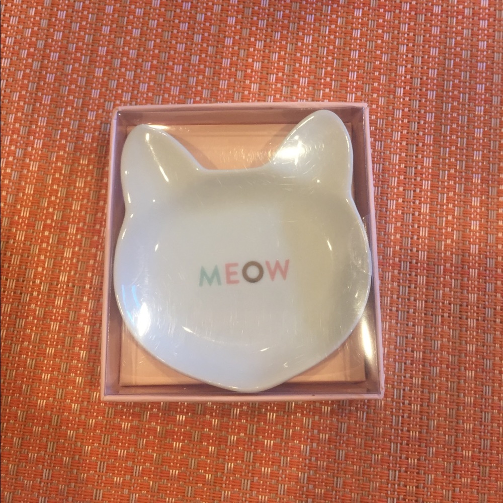 Ceramic cat shaped tray
